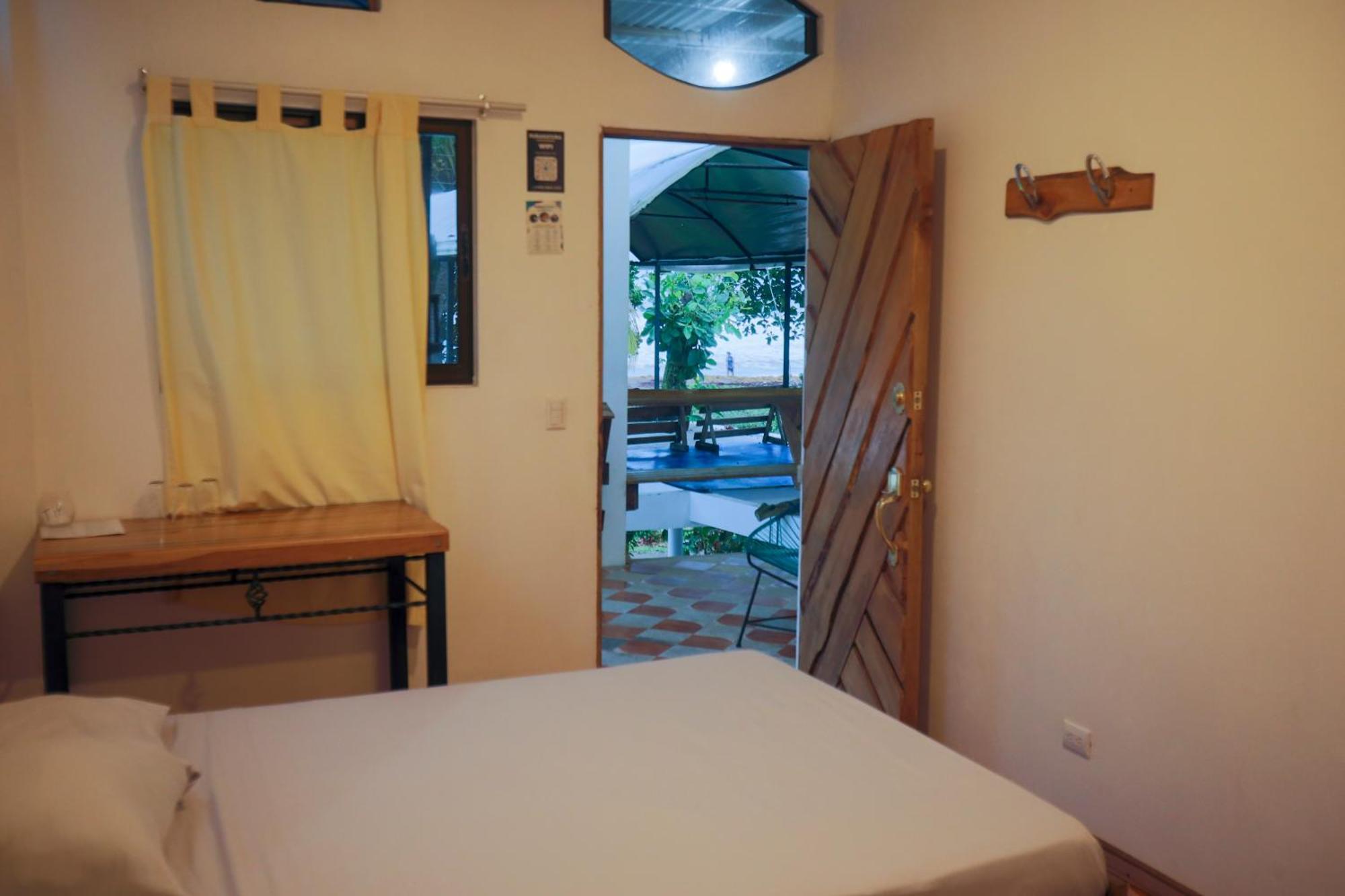 Hotel Pura Natura Beachfront Tortuguero Exterior photo